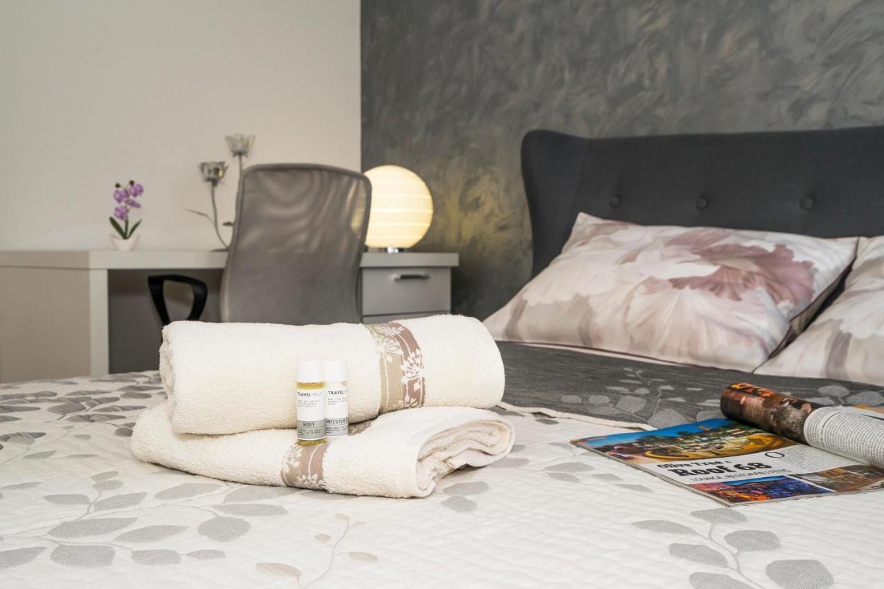 Luxury 1 Bedroom App Center&Balcony Free Parking Σπλιτ Εξωτερικό φωτογραφία
